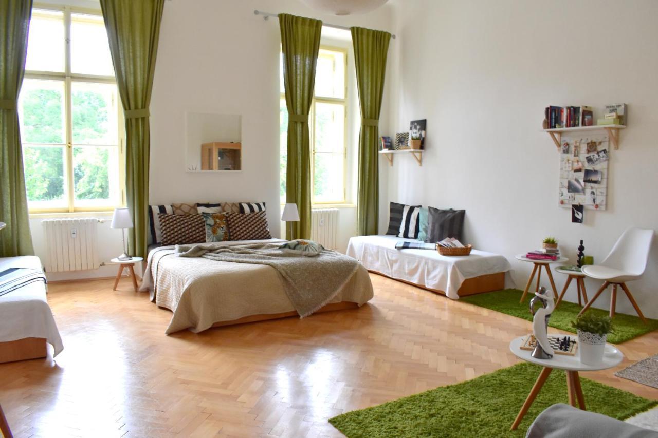 Wellness Apartments Florenc ปราก ภายนอก รูปภาพ