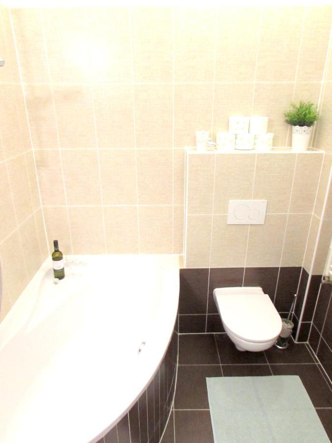 Wellness Apartments Florenc ปราก ภายนอก รูปภาพ